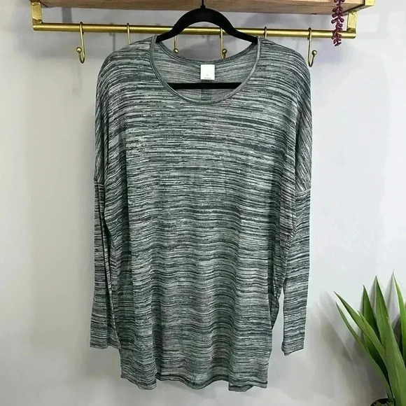 Vero Moda Tops - Vero Moda Gray  Long Sleeve Tee